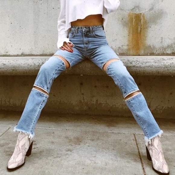 CARMAR LA Juliet High Rise Relaxed Zipper Leg Distressed Raw Hem Jeans - Picture 6 of 16